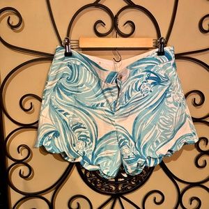Lilly Pulitzer Buttercup Ladies Shorts. Size 8